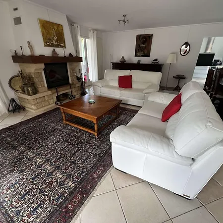 Villa 104-grayan Et L Hopital - 104 - Agreable Avec Piscine Dans Un Quartier Calme Mae-6111